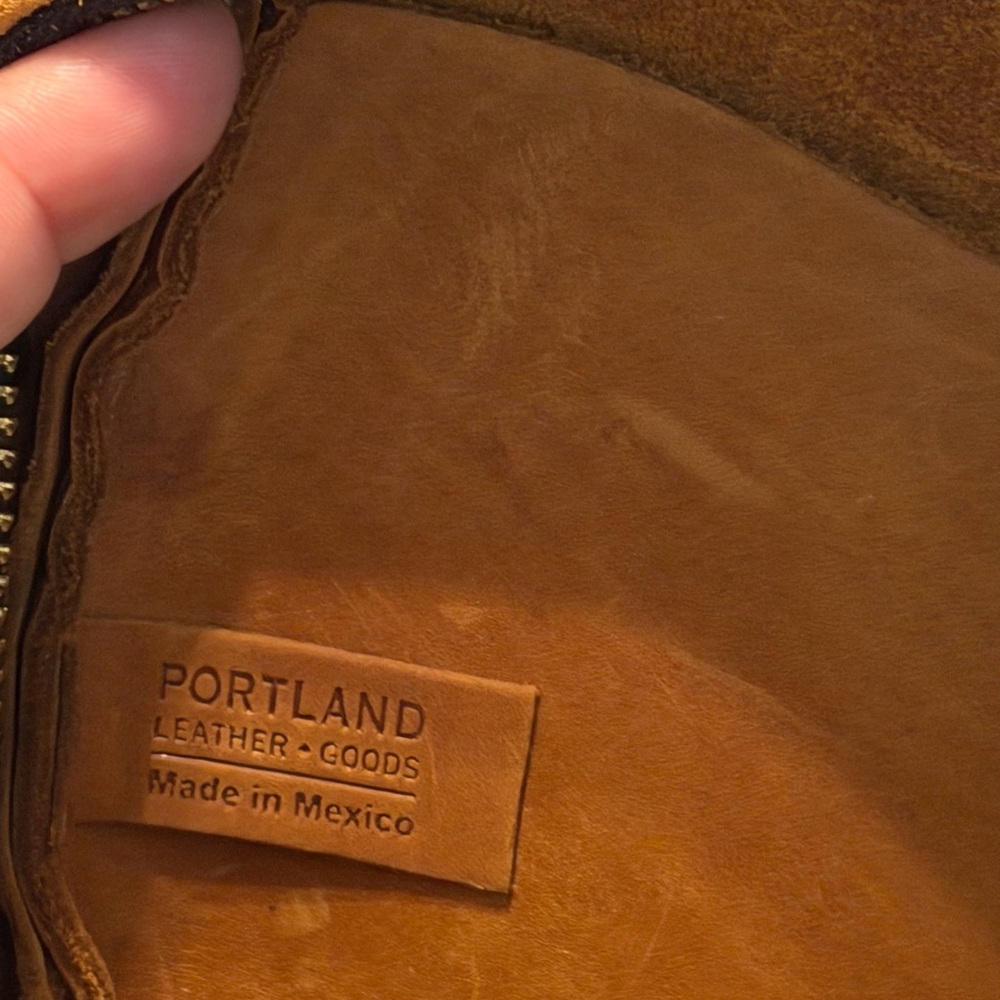 NEW Portland Leather Circle Large Crossbody Bag - Picture 10 of 11